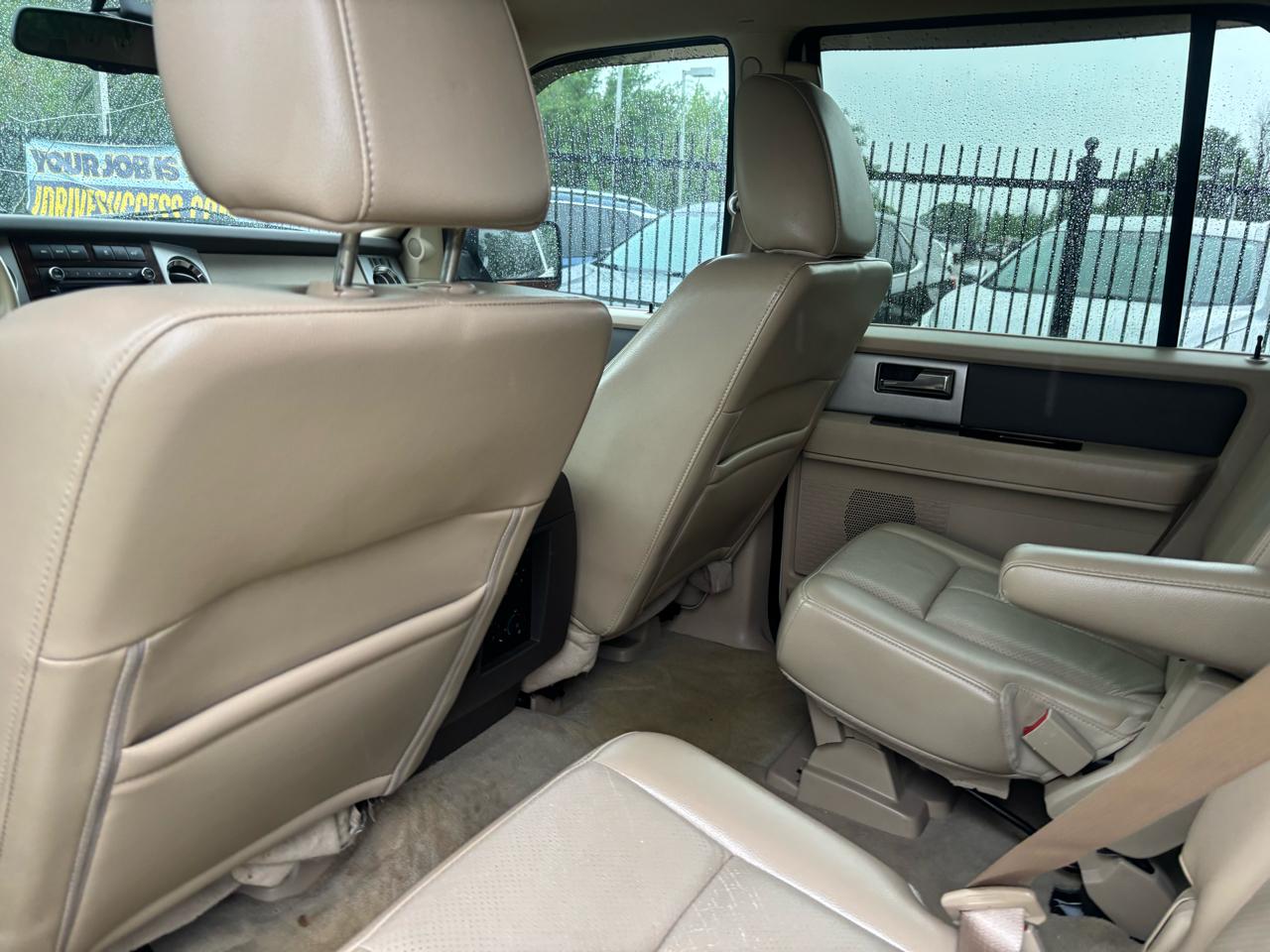 Ford Expedition EL 2WD 4dr XLT 2011