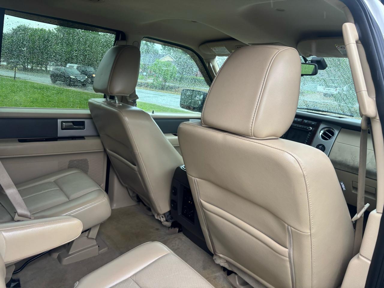 Ford Expedition EL 2WD 4dr XLT 2011