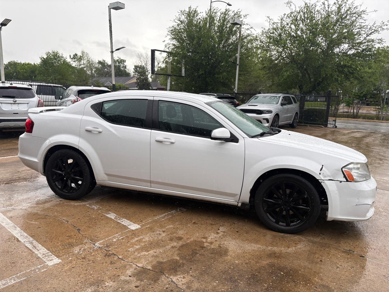 Dodge Avenger 4dr Sdn SXT 2014