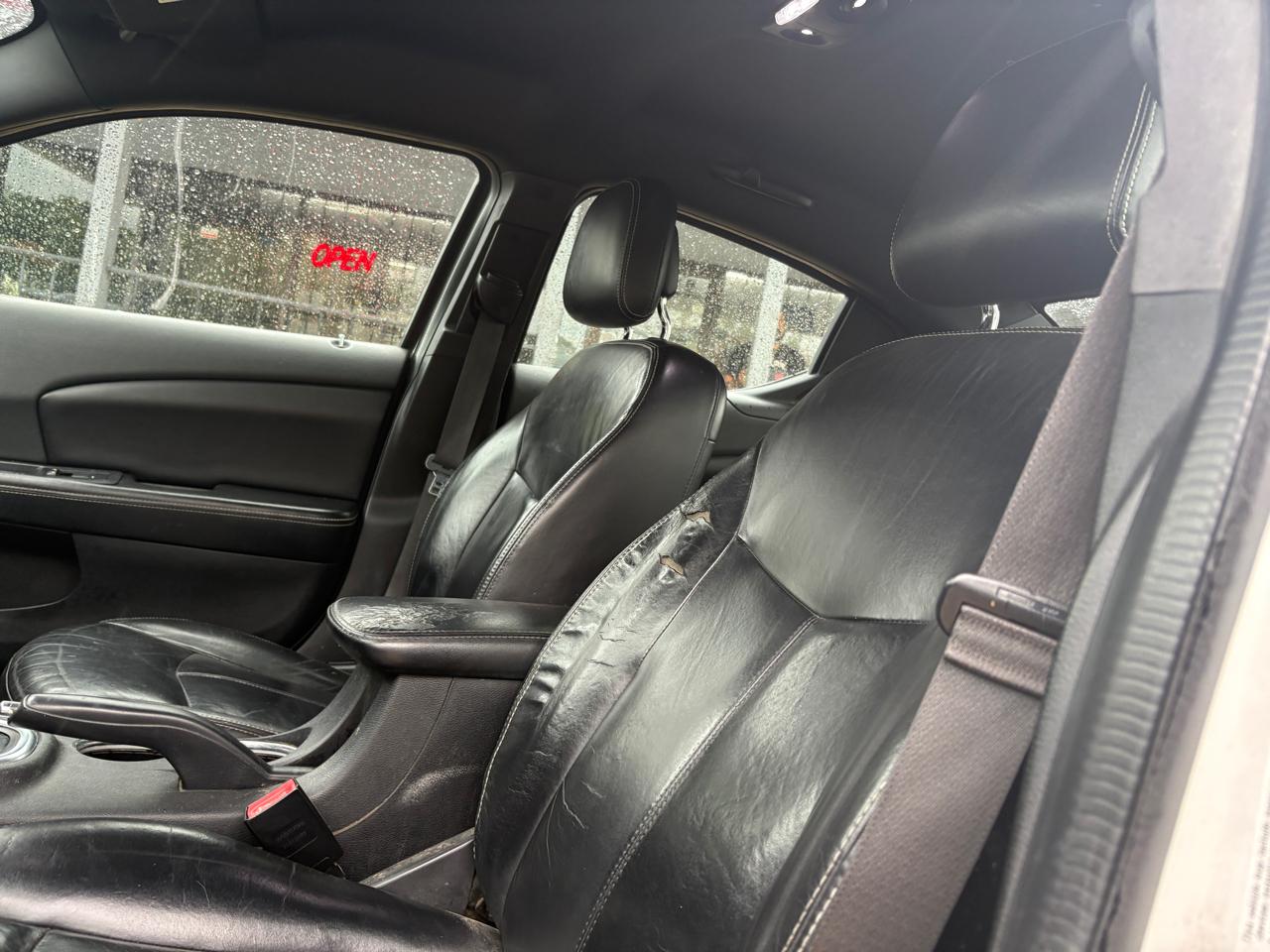 Dodge Avenger 4dr Sdn SXT 2014