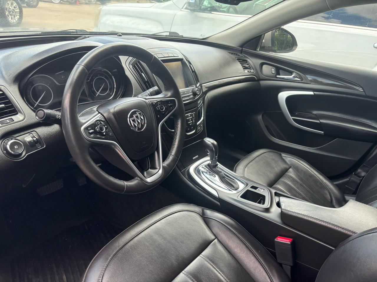 Buick Regal 4dr Sdn Premium II AWD 2017