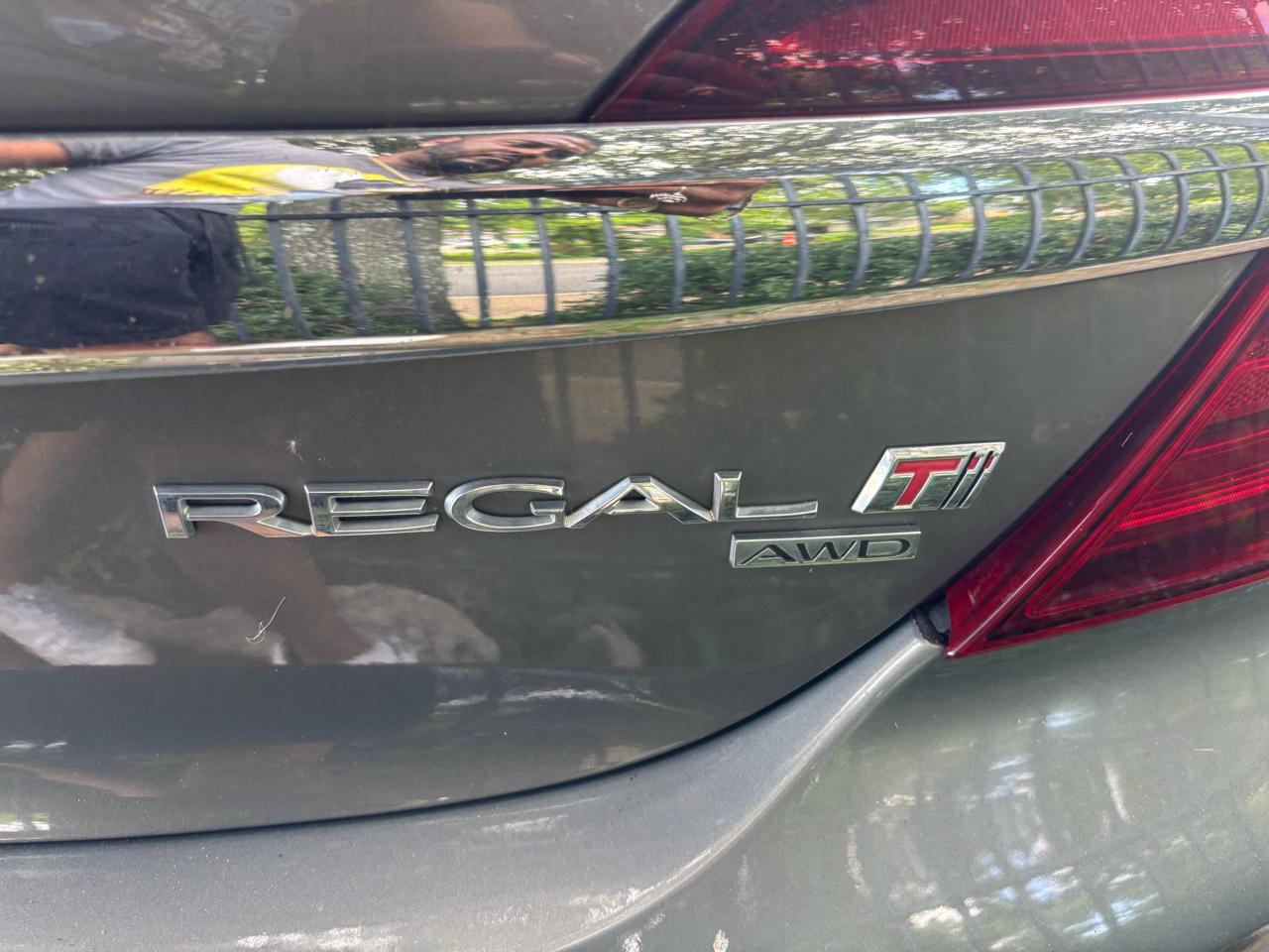 Buick Regal 4dr Sdn Premium II AWD 2017