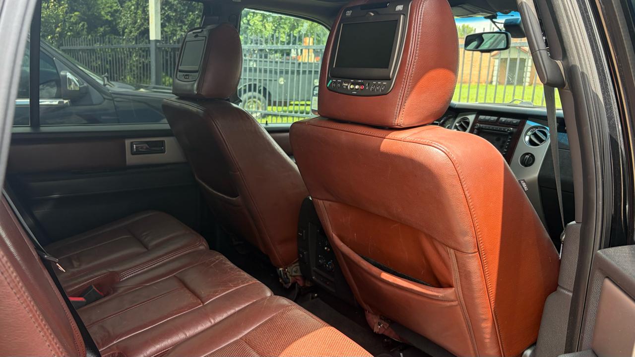 Ford Expedition EL 2WD 4dr King Ranch 2013