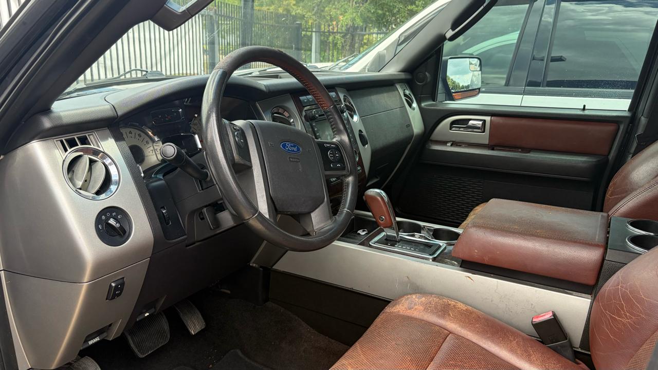 Ford Expedition EL 2WD 4dr King Ranch 2013