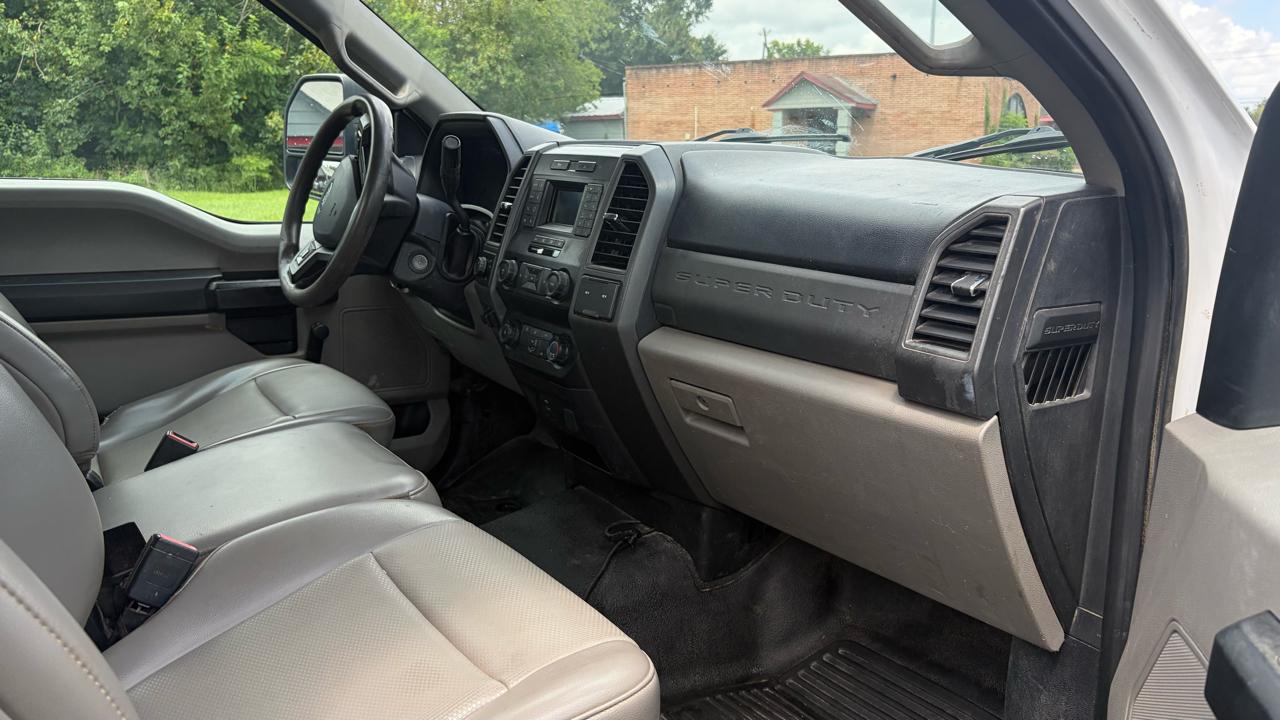 Ford Super Duty F-350 SRW XLT 2WD Reg Cab 8' Box 2020