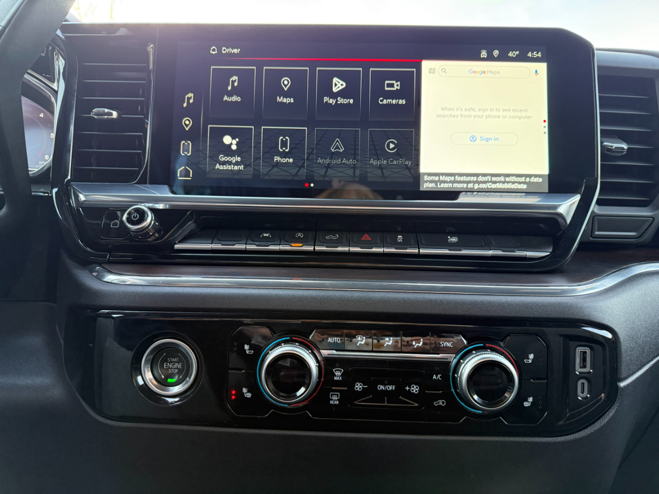 GMC Sierra 1500 4WD Crew Cab 147" SLT 2024