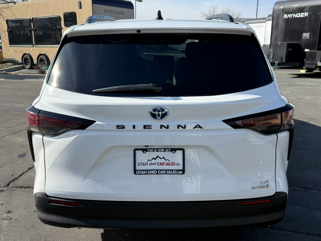 Toyota Sienna LE FWD 8-Passenger (Natl) 2024