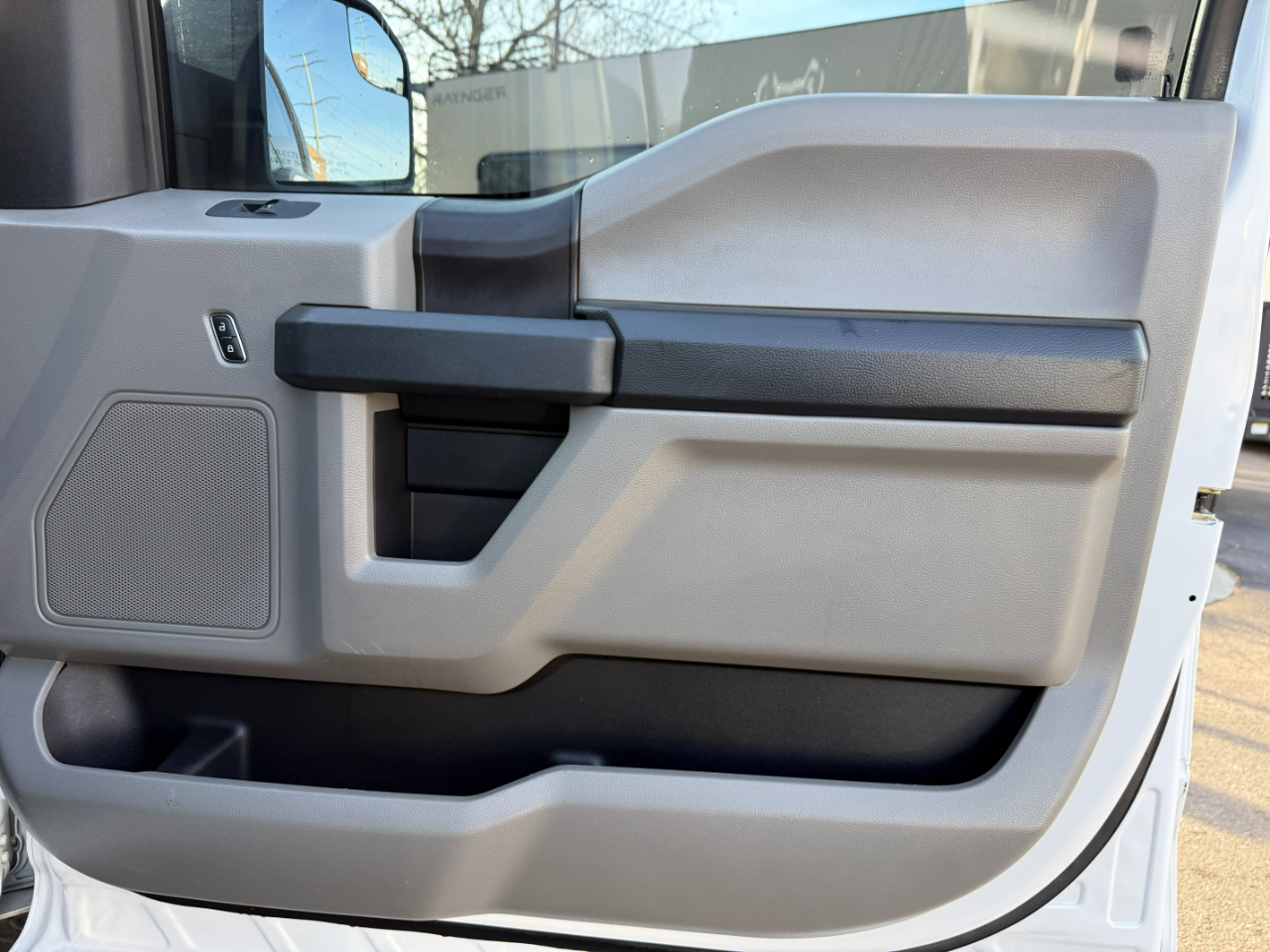 Ford F-150 XLT 2WD Reg Cab 8' Box 2019