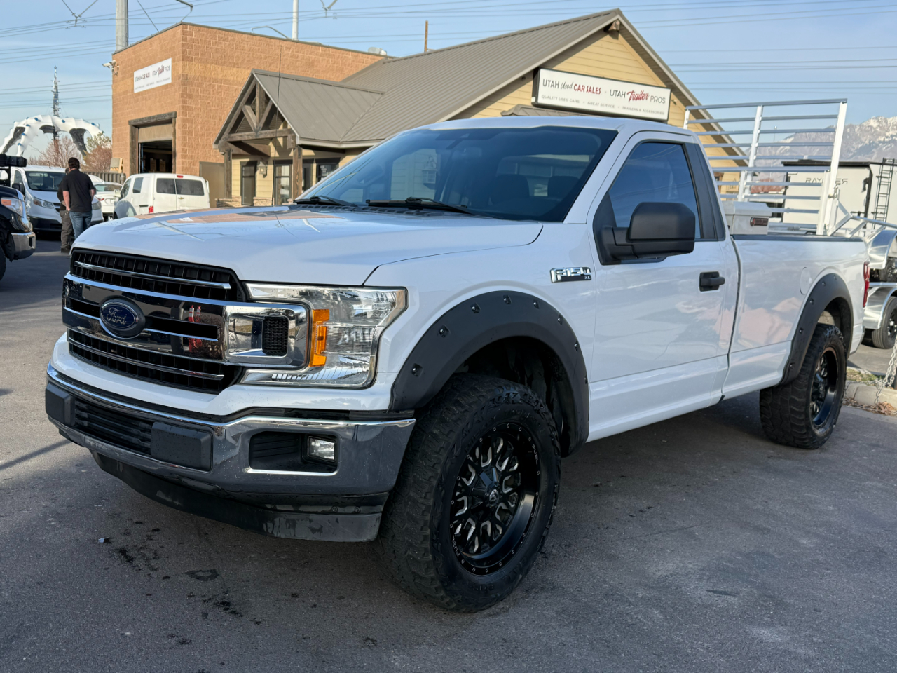 Ford F-150 XLT 2WD Reg Cab 8' Box 2019