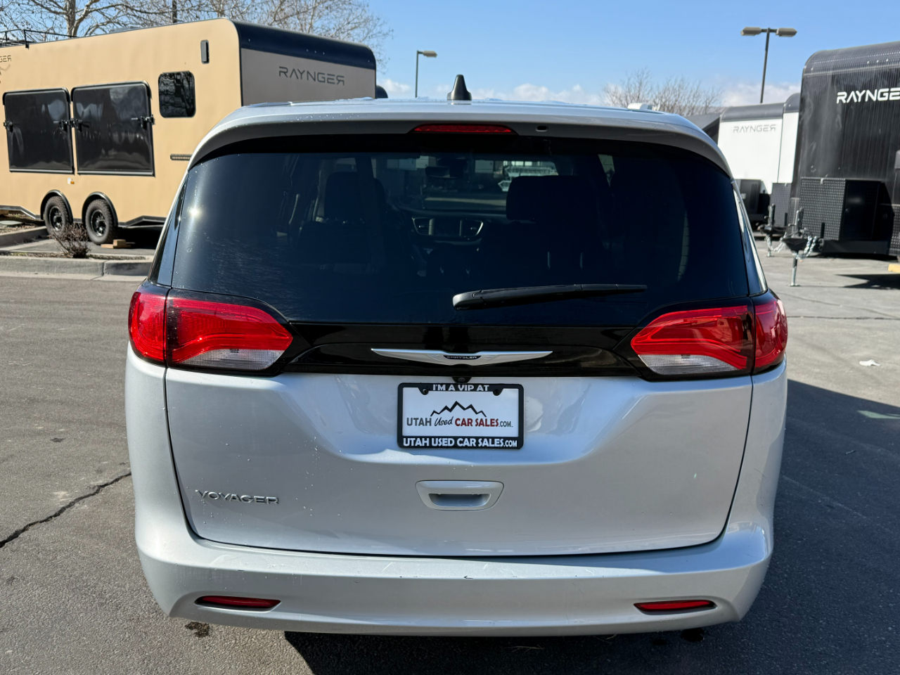 Chrysler Voyager LX FWD 2023