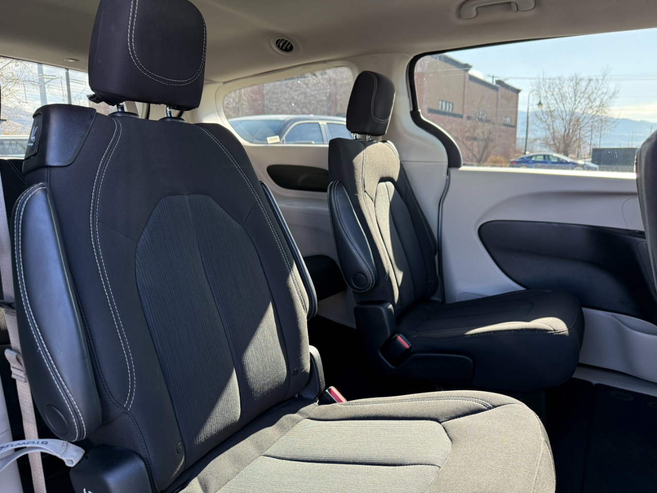 Chrysler Voyager LX FWD 2023