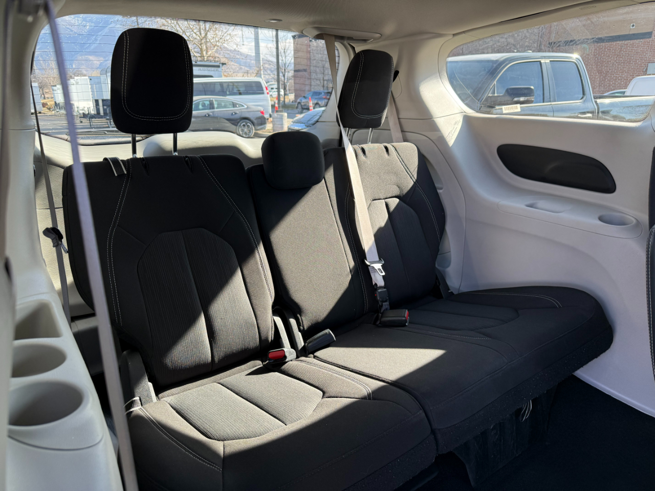 Chrysler Voyager LX FWD 2023