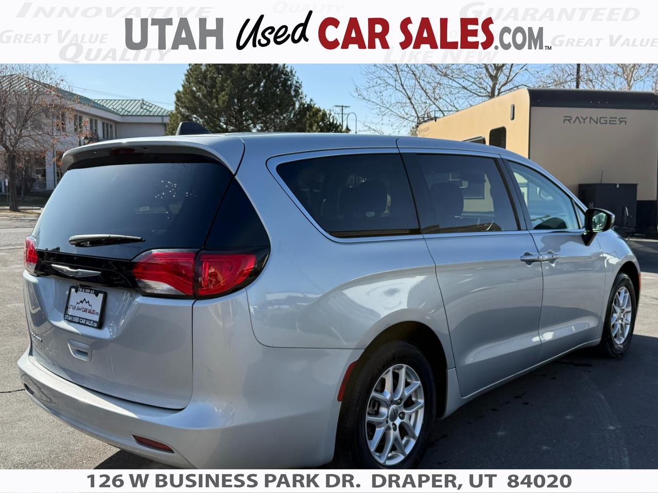 2023 Chrysler Voyager LX FWD