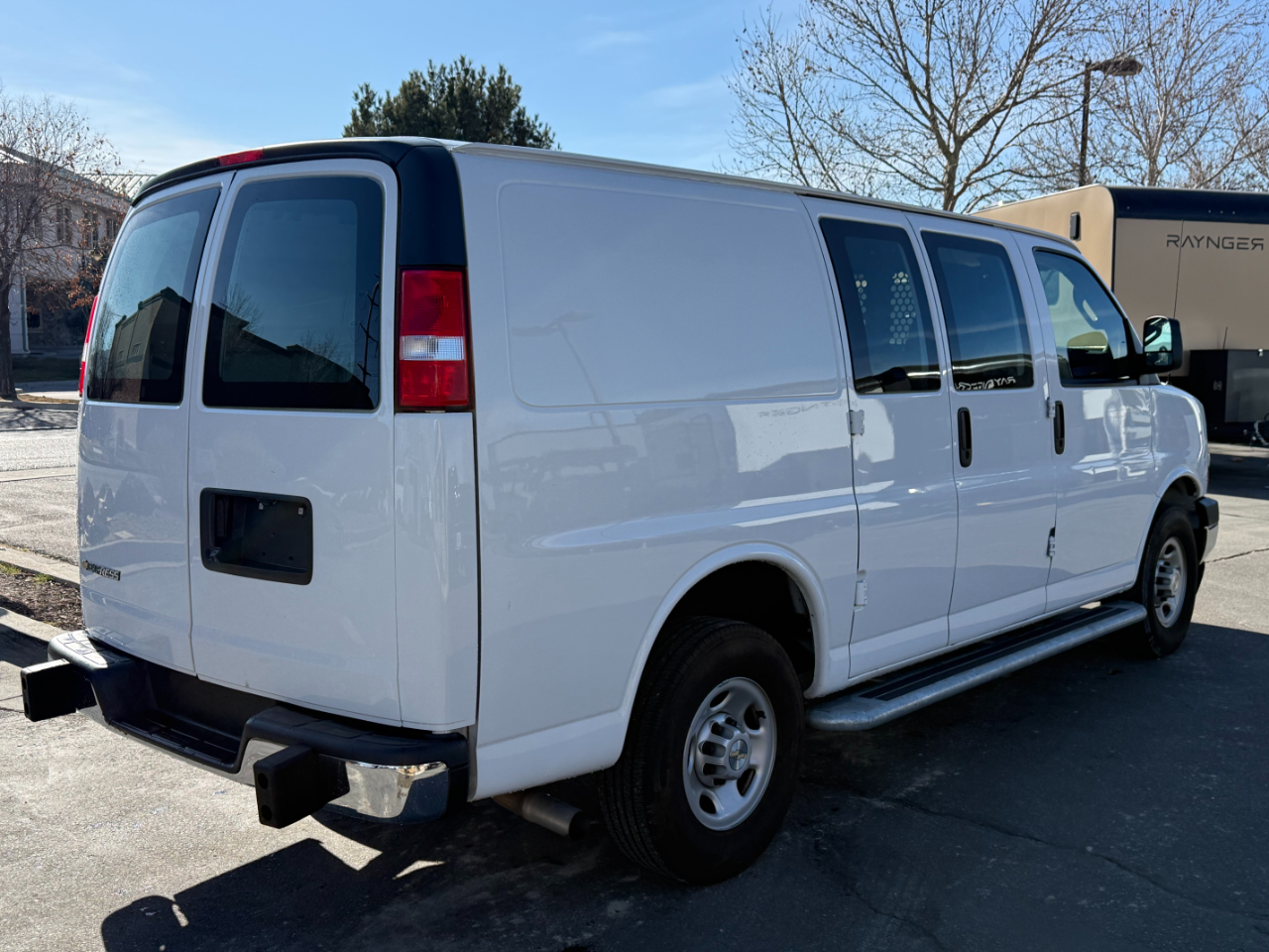 Chevrolet Express Cargo Van RWD 2500 135" 2024