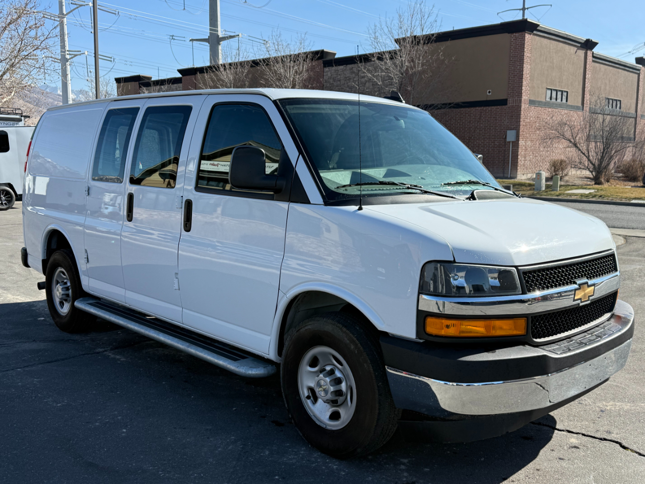 Chevrolet Express Cargo Van RWD 2500 135" 2024