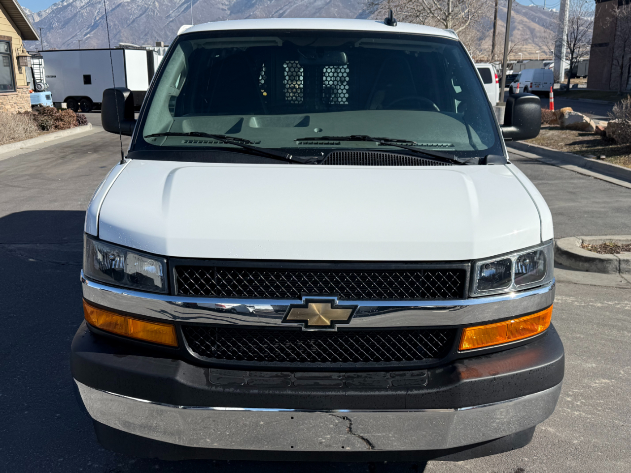 Chevrolet Express Cargo Van RWD 2500 135" 2024