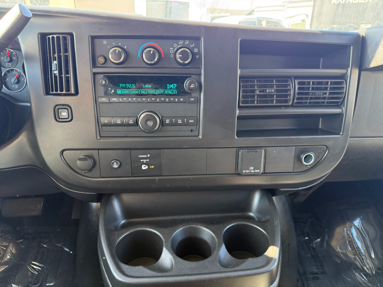 Chevrolet Express Cargo Van RWD 2500 135" 2024