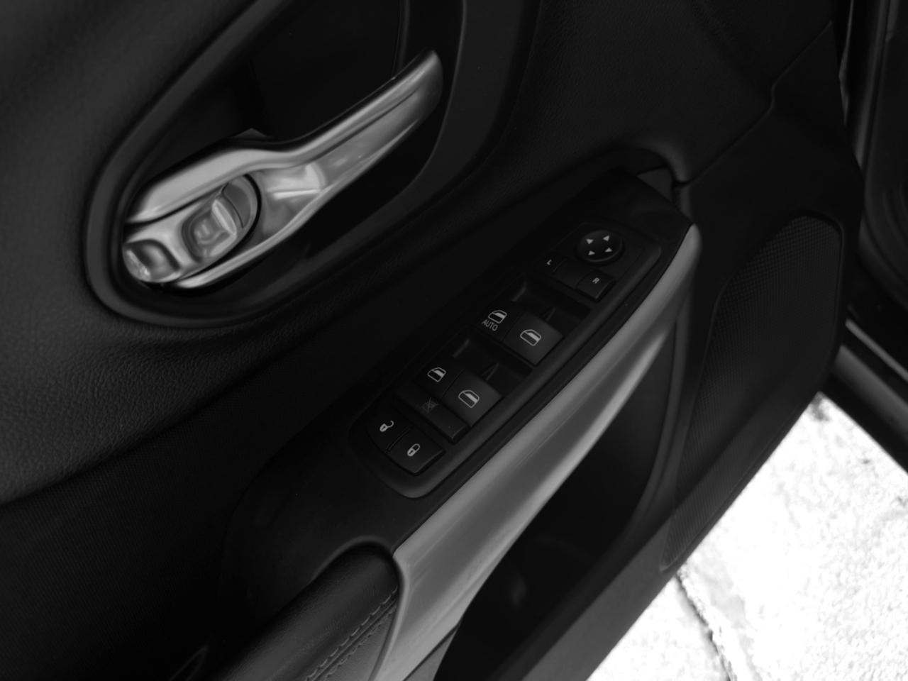 Jeep Cherokee Altitude 4x4 *Ltd Avail* 2017