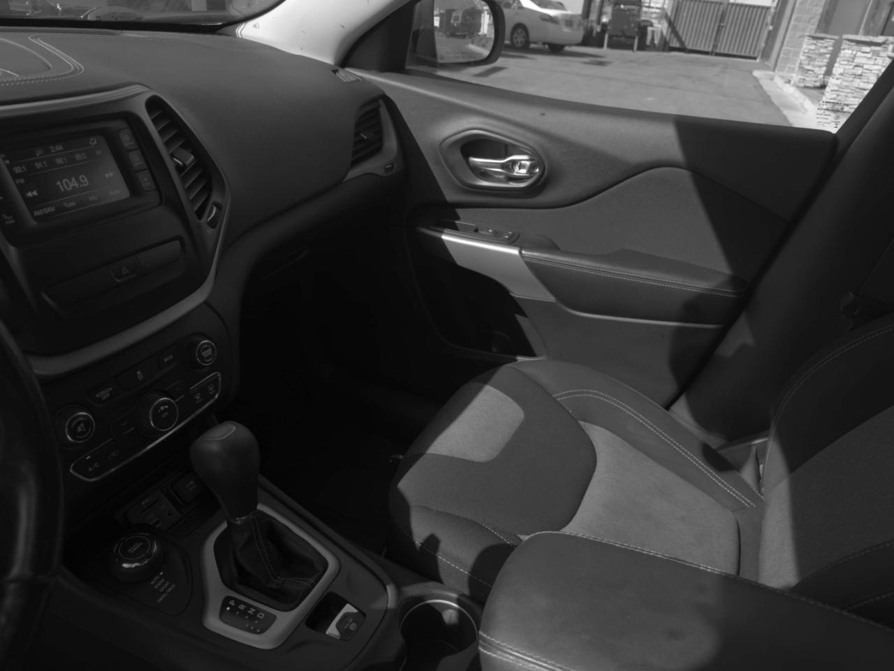 Jeep Cherokee Altitude 4x4 *Ltd Avail* 2017