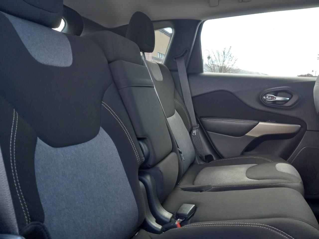 Jeep Cherokee Altitude 4x4 *Ltd Avail* 2017