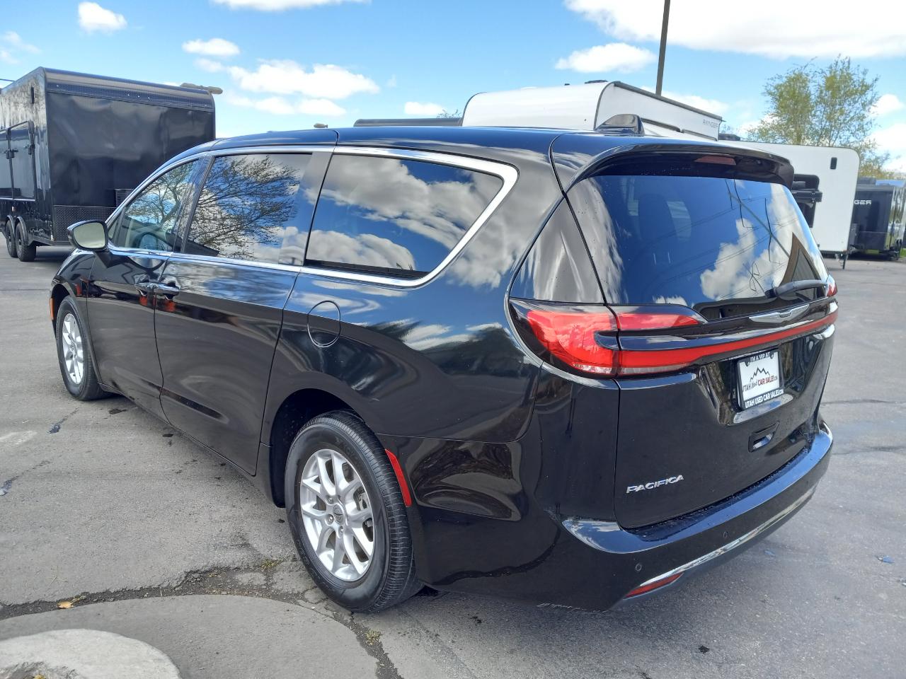 Chrysler Pacifica Touring L FWD 2023