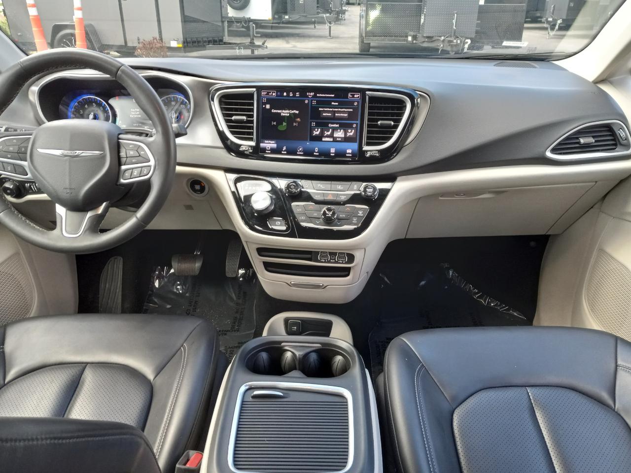 Chrysler Pacifica Touring L FWD 2023