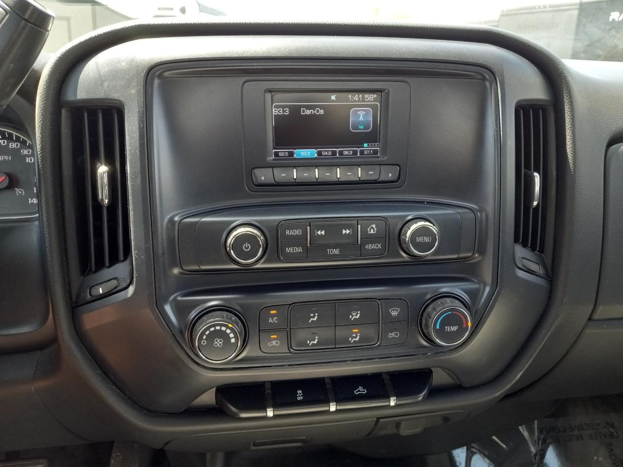 Chevrolet Silverado 2500HD 2WD Reg Cab 133.6" Work Truck 2017