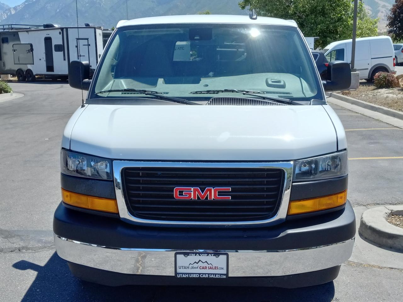 GMC Savana Passenger RWD 3500 155" LT 2025