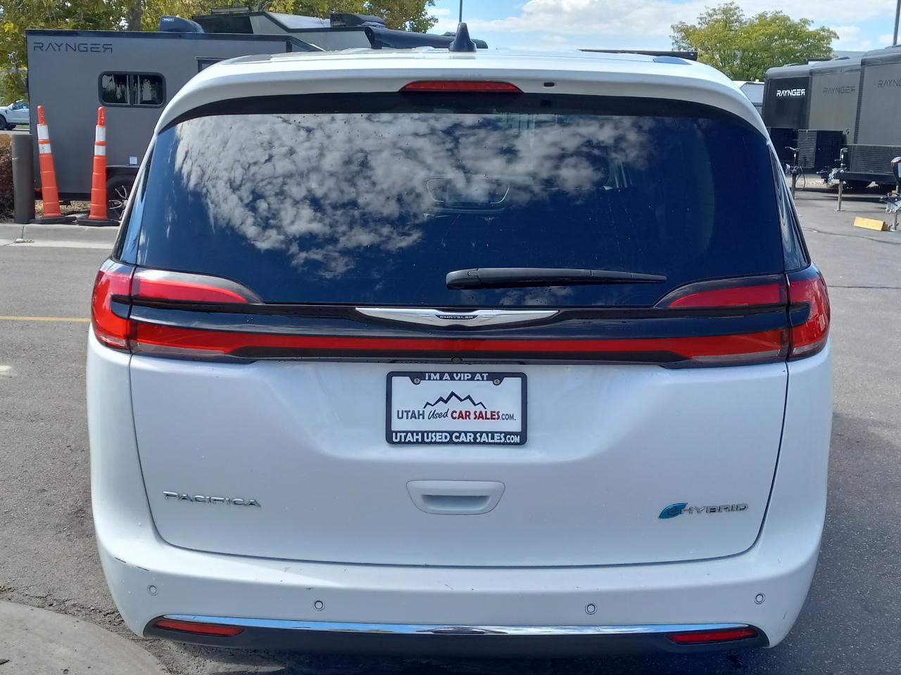 Chrysler Pacifica Hybrid Select FWD 2024
