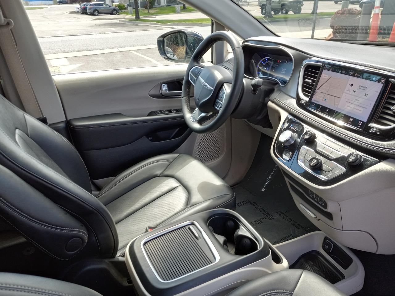 Chrysler Pacifica Hybrid Select FWD 2024