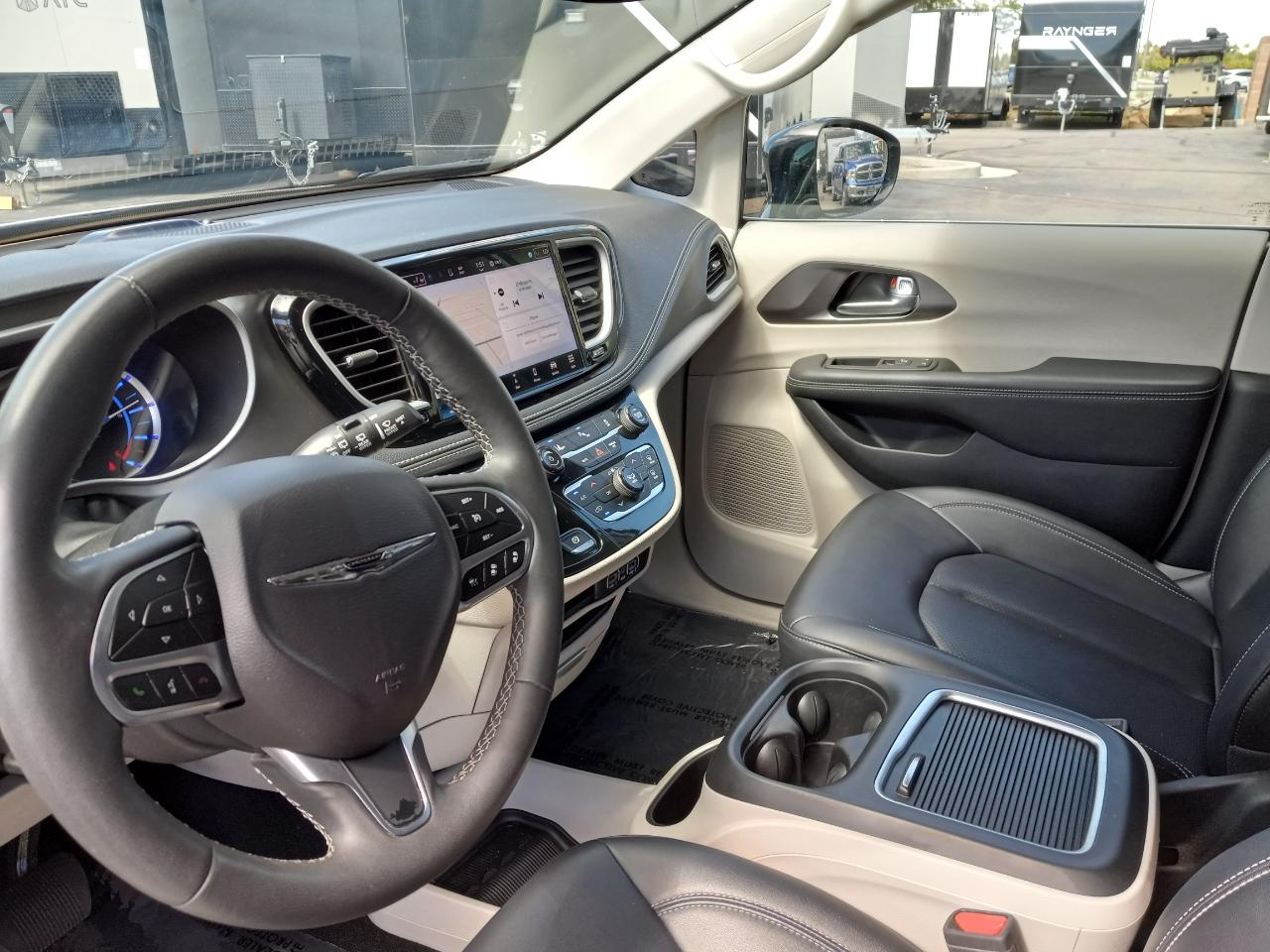 Chrysler Pacifica Hybrid Select FWD 2024