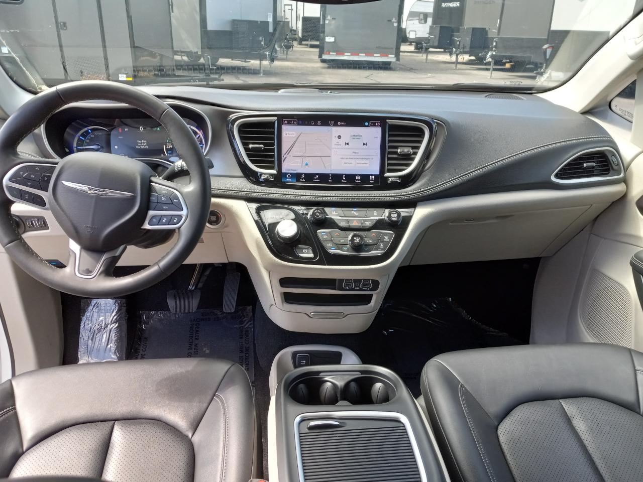 Chrysler Pacifica Hybrid Select FWD 2024