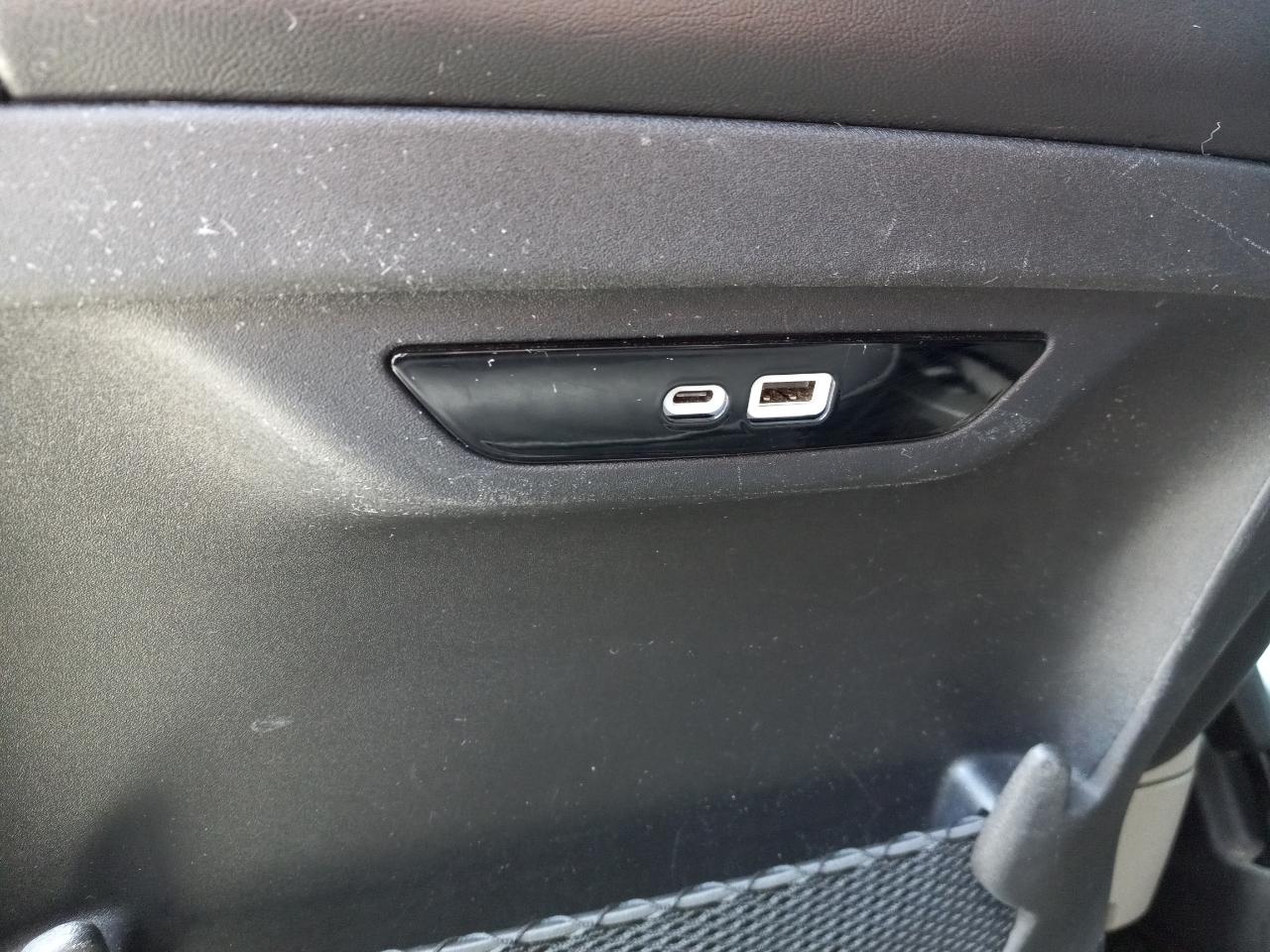 Chrysler Pacifica Hybrid Select FWD 2024