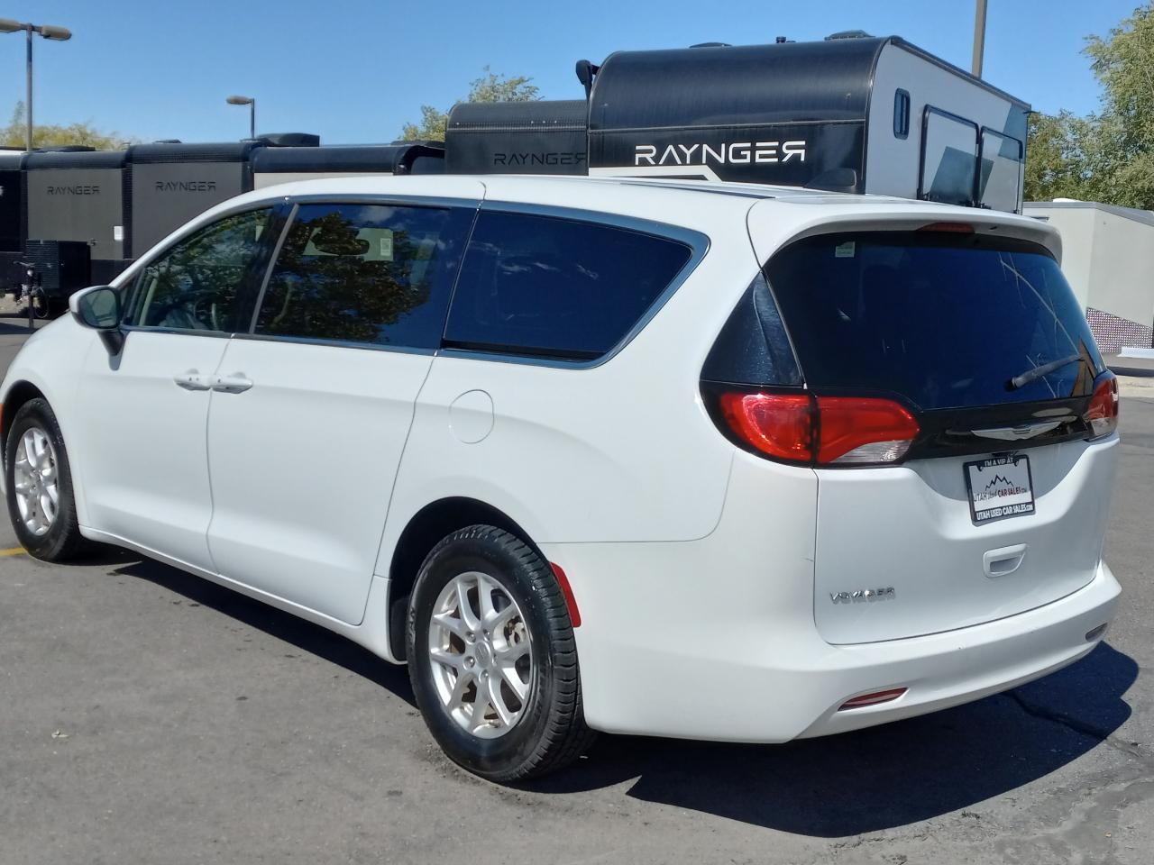 Chrysler Voyager LX FWD 2023