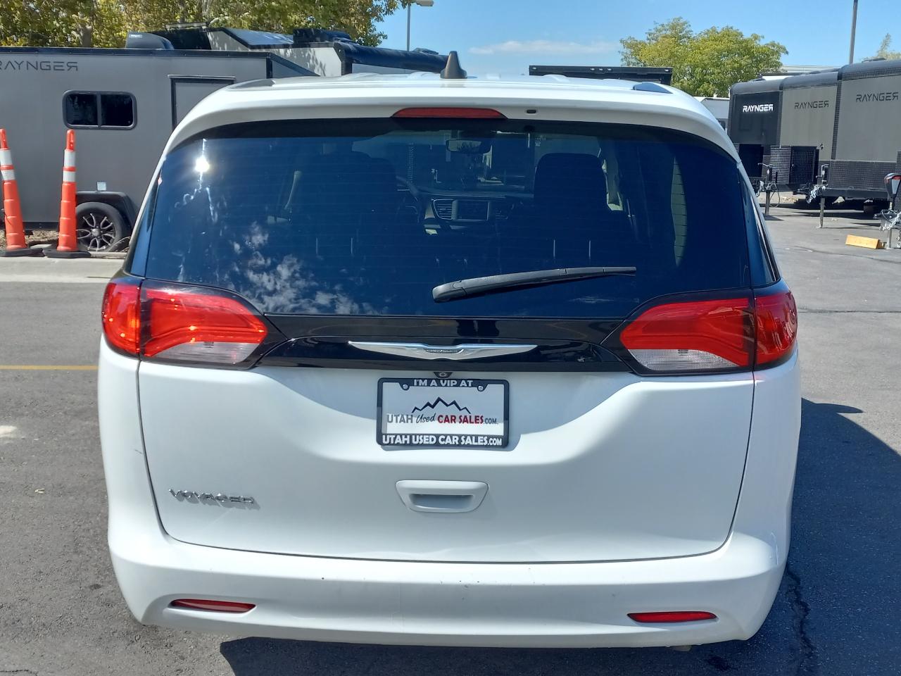 Chrysler Voyager LX FWD 2023