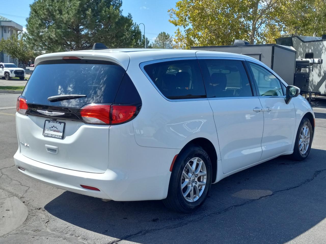 Chrysler Voyager LX FWD 2023
