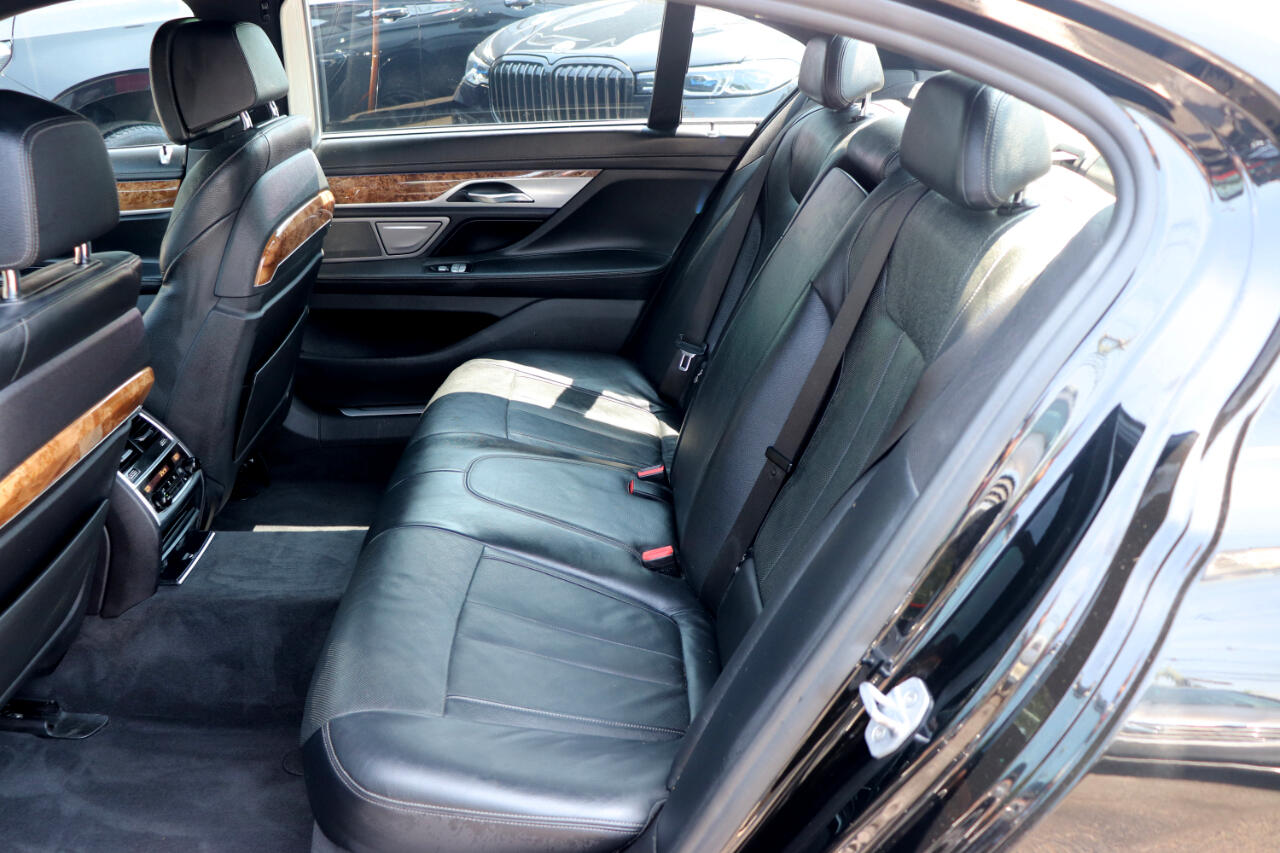 BMW 7 Series 740i xDrive Sedan 2018 BMW 7 Series 740i xDrive Sedan 2018