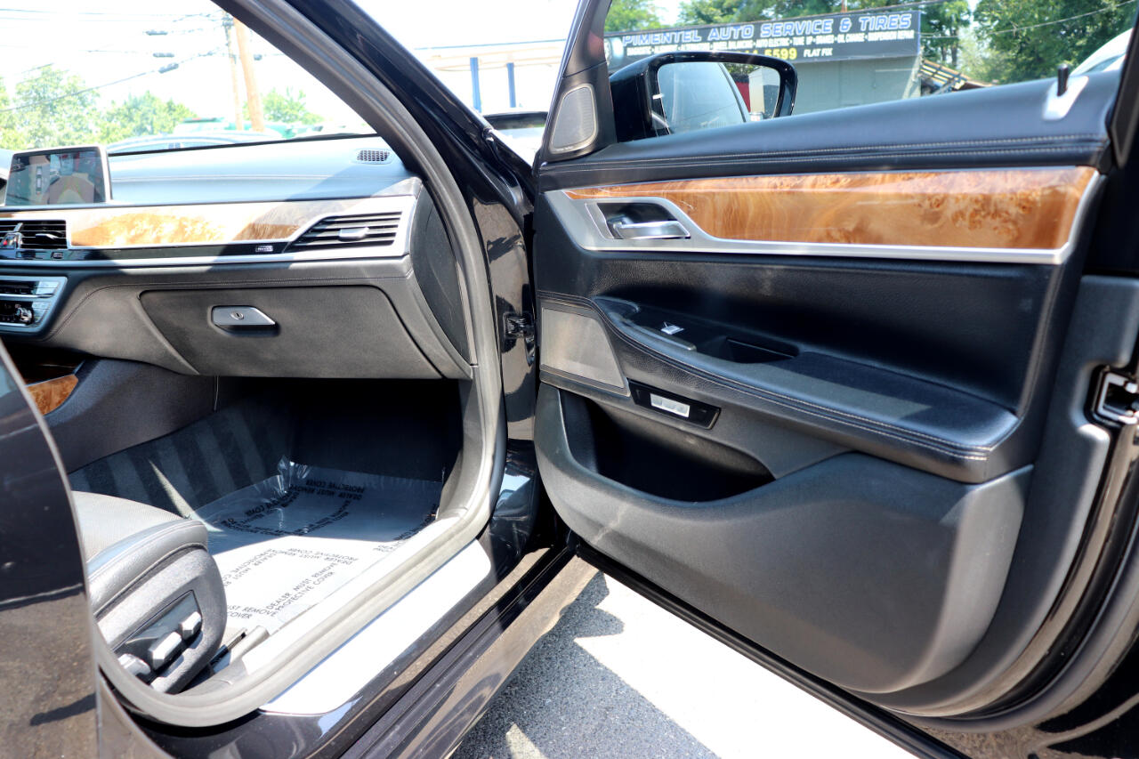 BMW 7 Series 740i xDrive Sedan 2018 BMW 7 Series 740i xDrive Sedan 2018