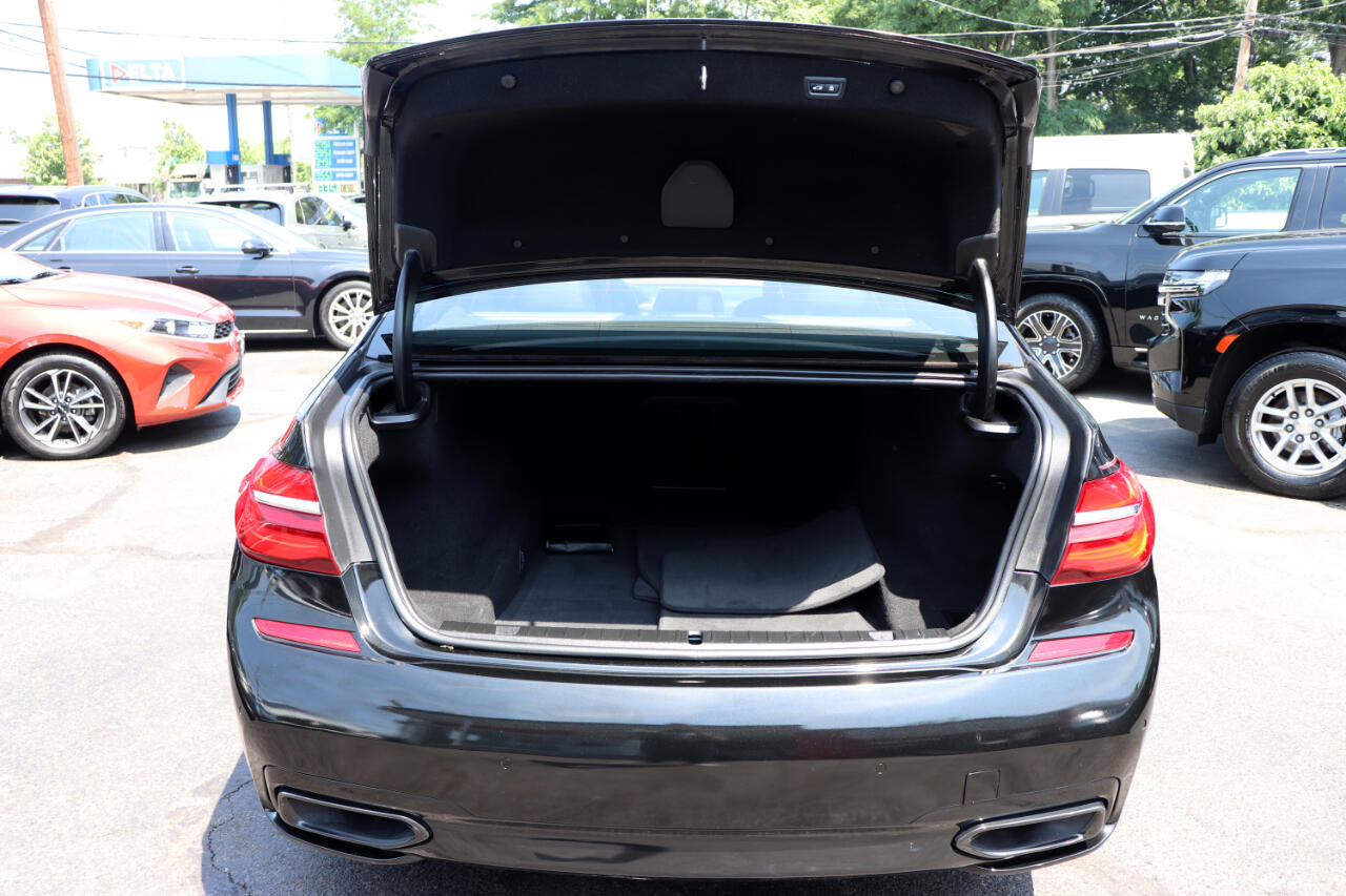 BMW 7 Series 740i xDrive Sedan 2018 BMW 7 Series 740i xDrive Sedan 2018