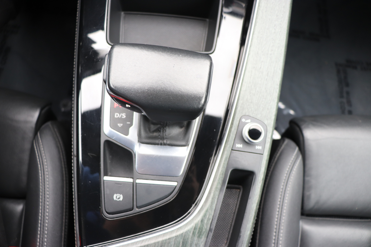 2023 Audi A4 S line Premium Plus 45 TFSI Quattro photo 37