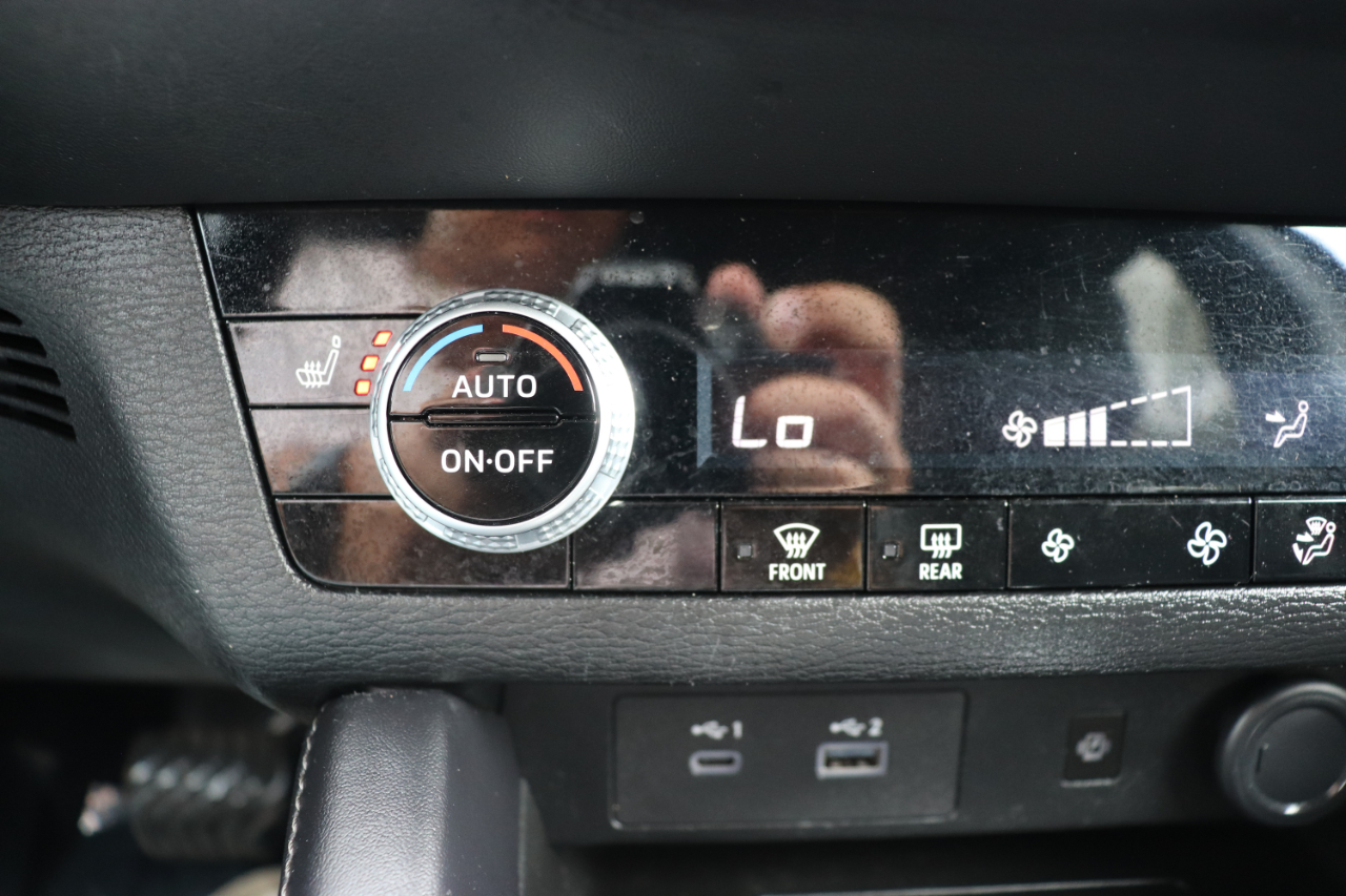 2024 Mitsubishi Outlander SE S-AWC photo 36