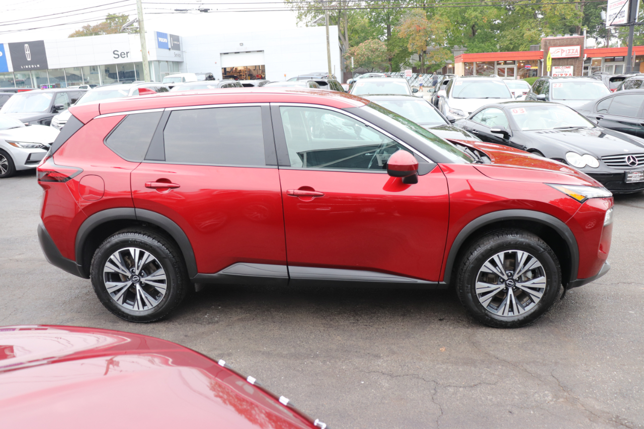 2023 Nissan Rogue SV photo 6