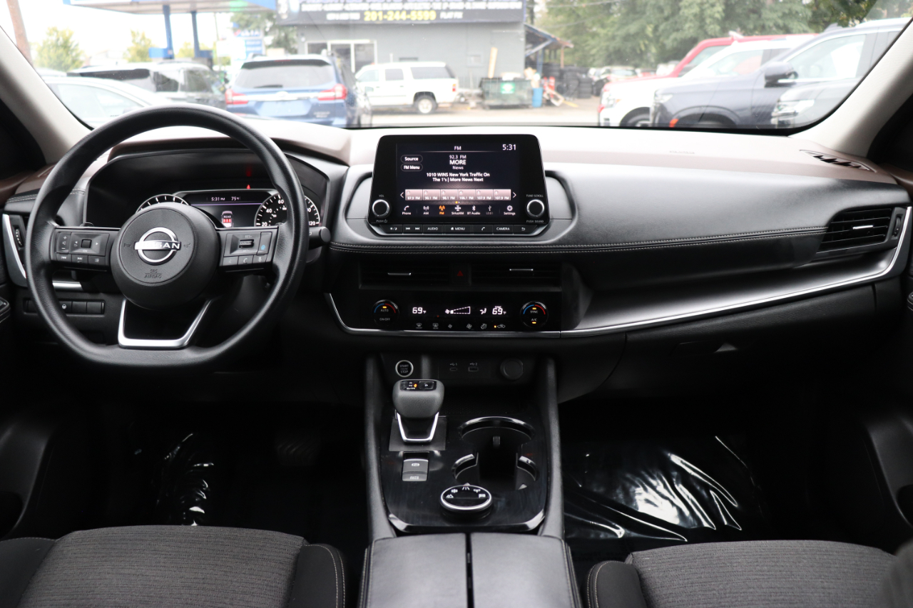 2023 Nissan Rogue SV photo 15