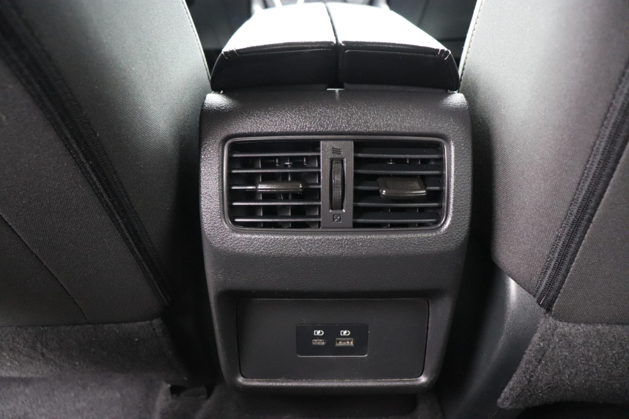 2023 Nissan Rogue SV photo 19