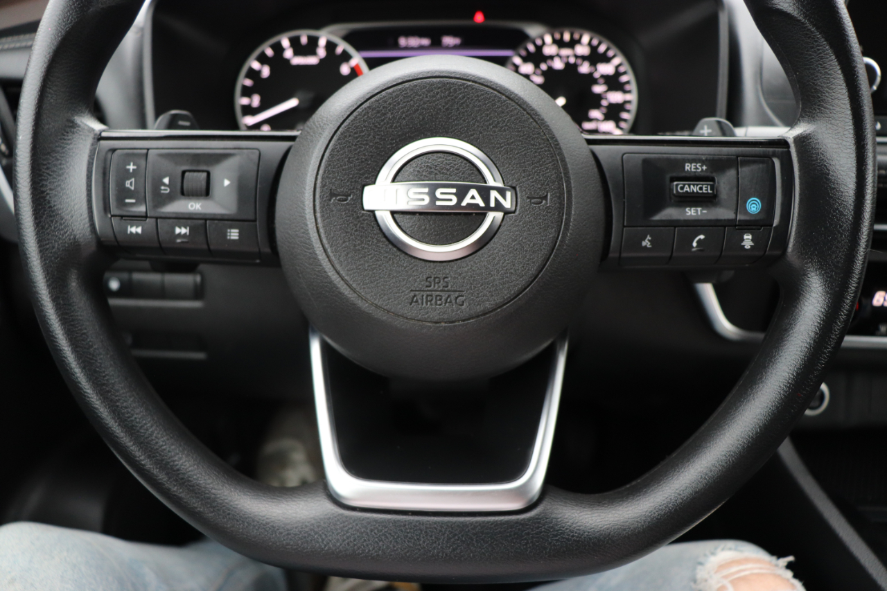 2023 Nissan Rogue SV photo 25