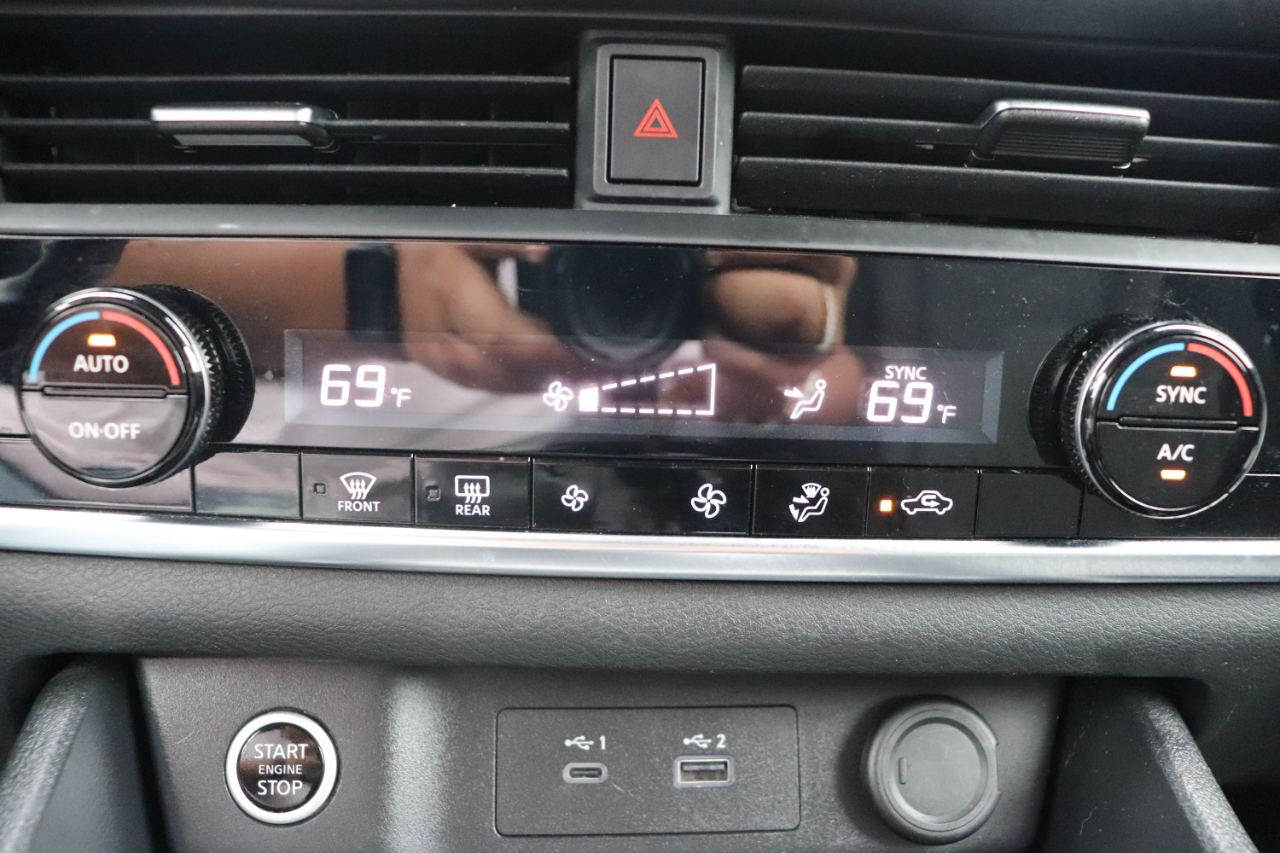 2023 Nissan Rogue SV photo 33