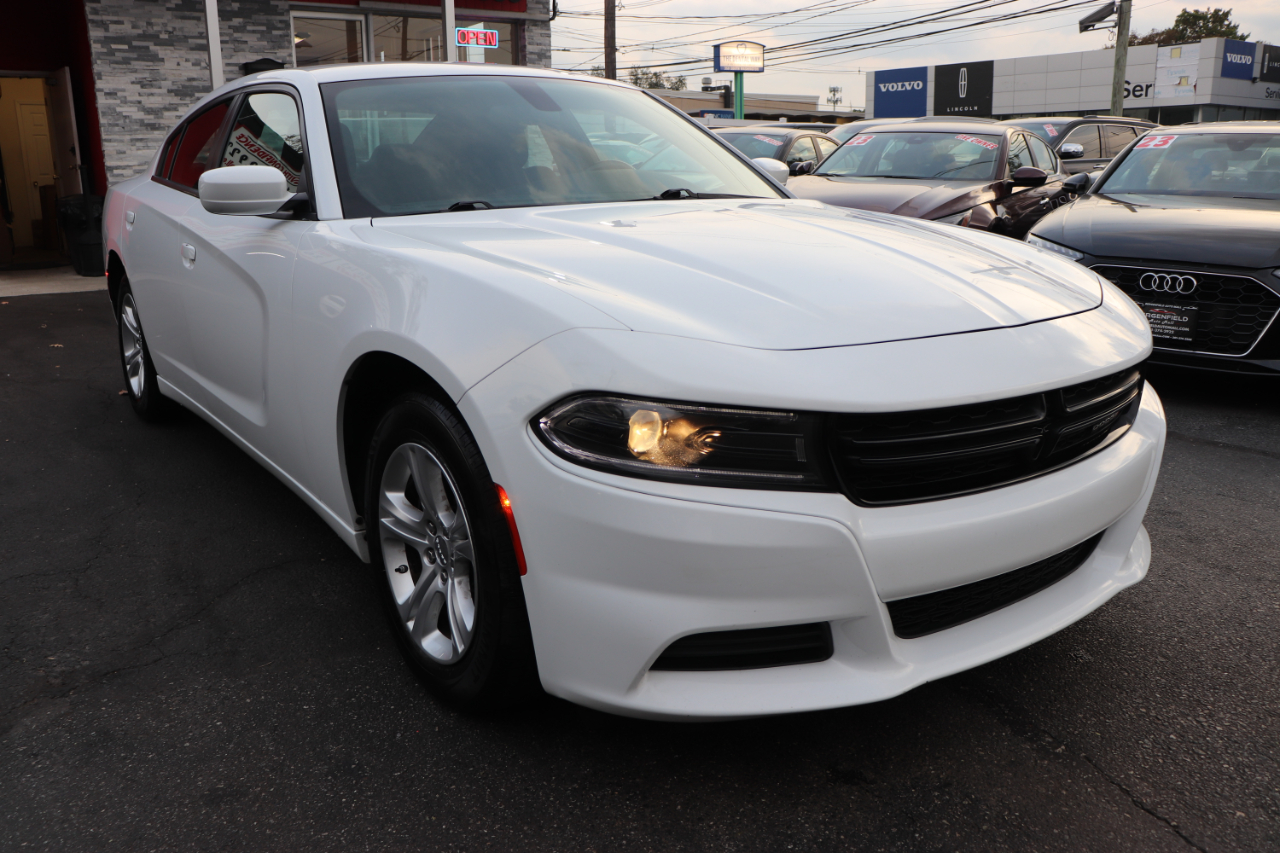 2022 Dodge Charger SXT photo 5