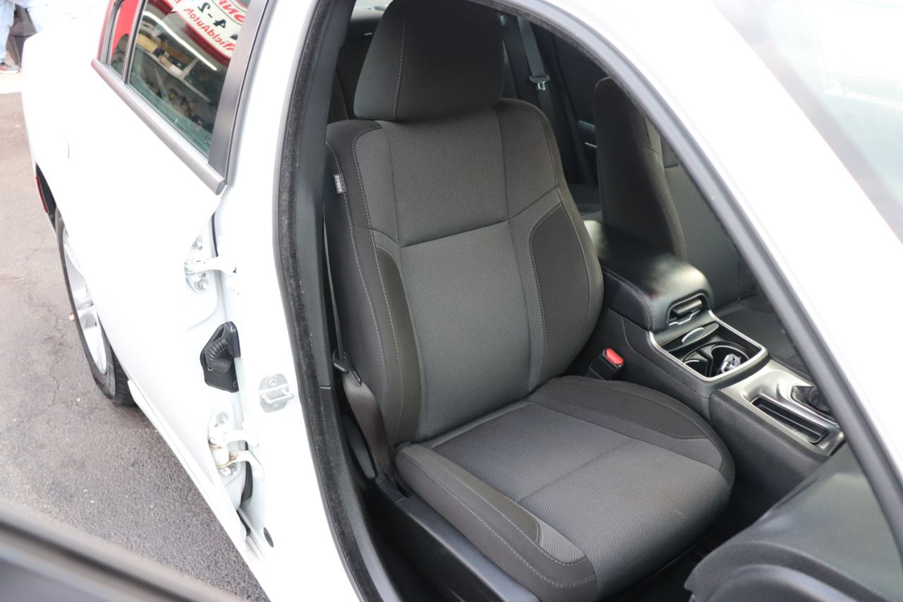2022 Dodge Charger SXT photo 12