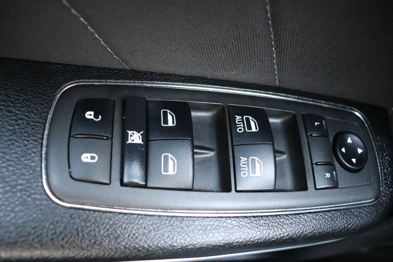 2022 Dodge Charger SXT photo 36