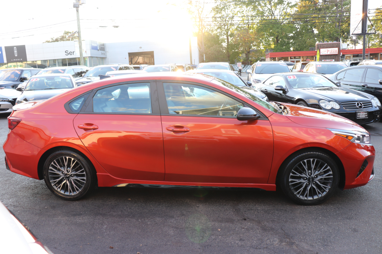 2023 Kia Forte GT-Line photo 6